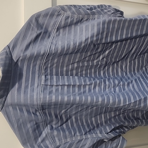 XL Johnnie-O button down - Picture 4 of 4